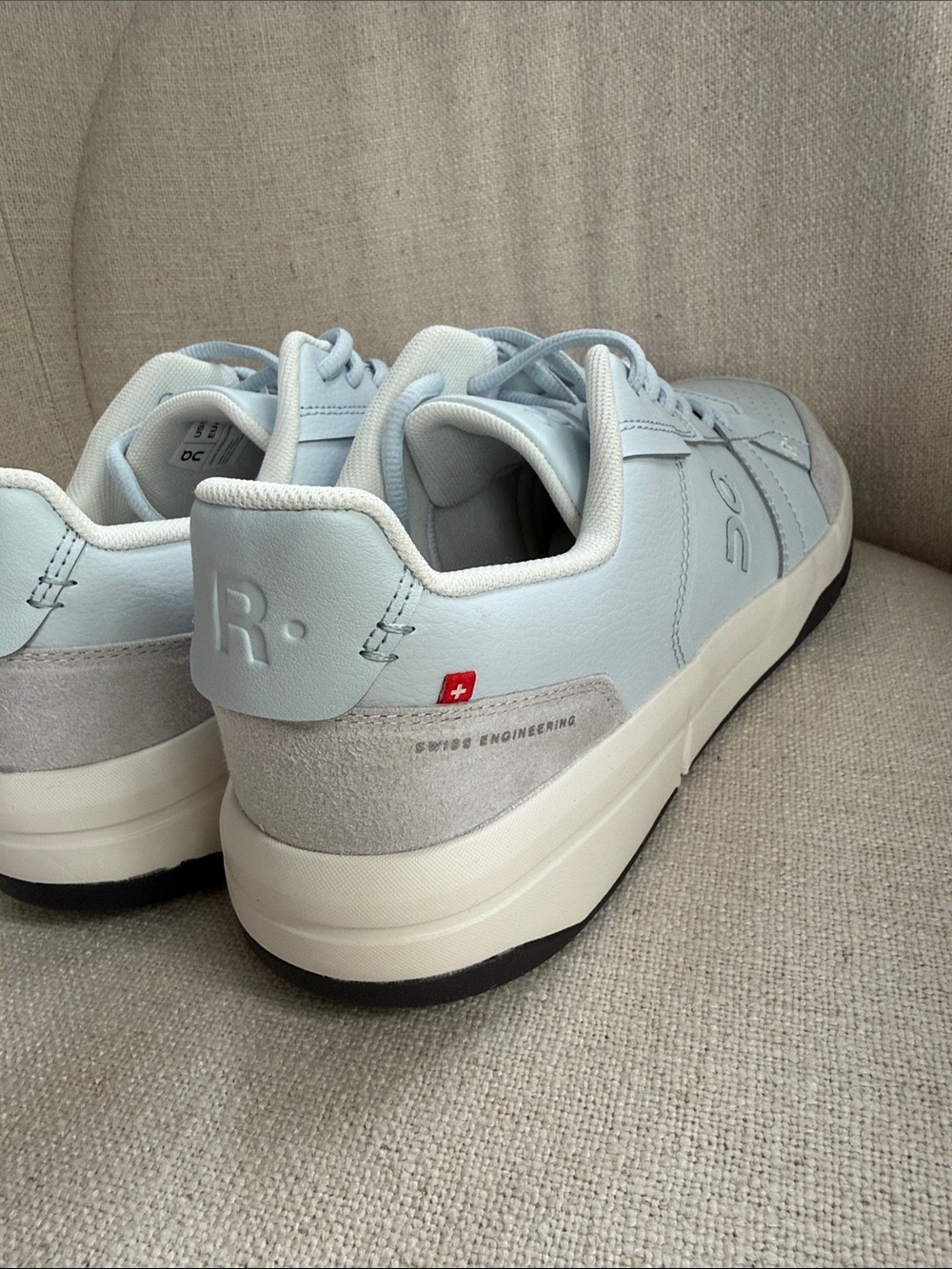 On The Roger Advantage- Light Blue Low-Top Sneakers - Picture 6 of 7